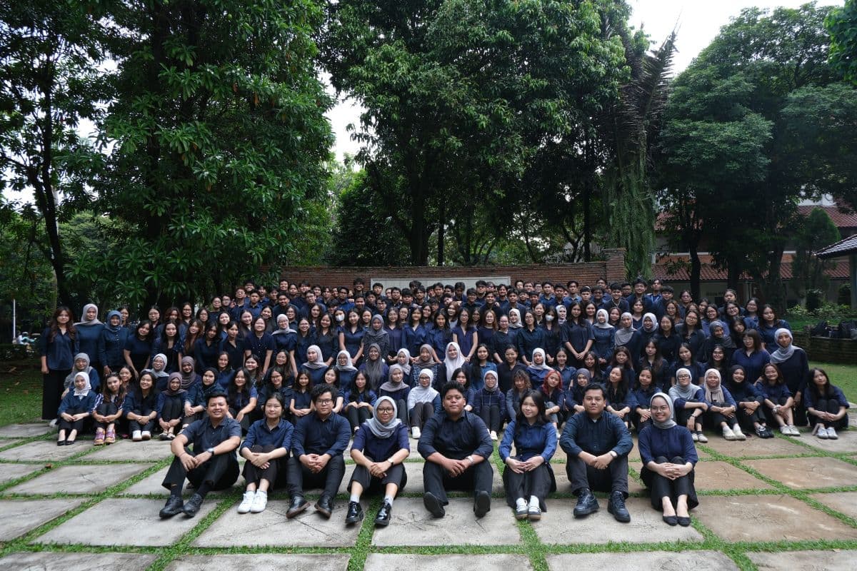 Kegiatan BEM FH UI - Anggota BEM FH UI sedang berdiskusi